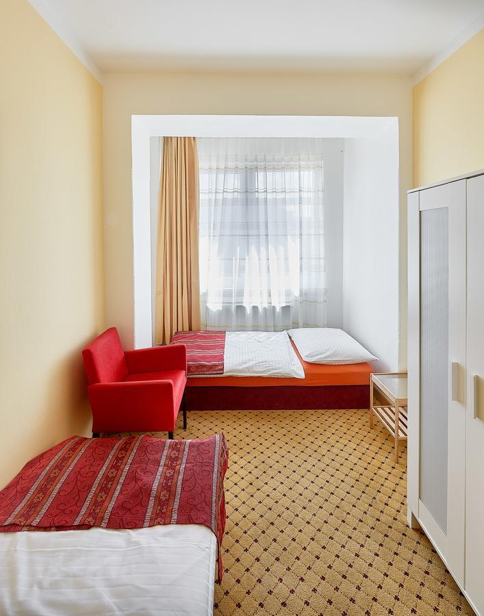 Penzion Karolinka Hotell Kroměříž Exteriör bild